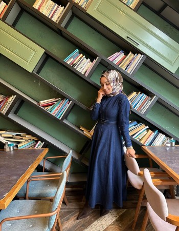 YENİ SEZON KUŞAKLI KOT ELBİSE