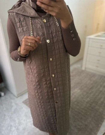 ZİNCİR VE KAPÜŞON DETAYLI UZUN YELEK