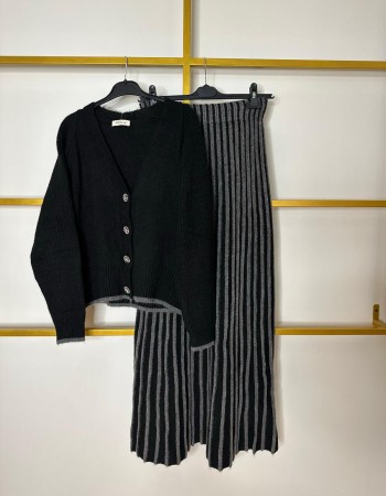 ETEKLİ TRİKO TAKIM